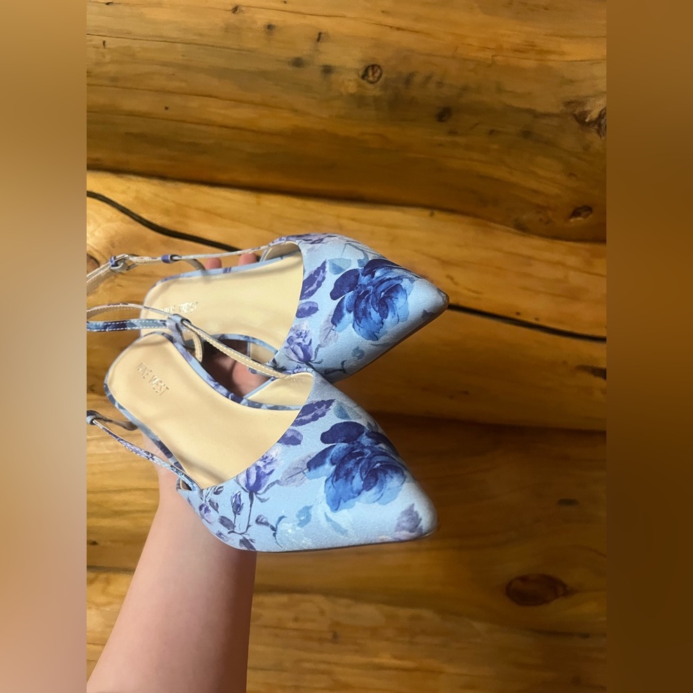 NWOT Nine West Blue Floral Heels - Picture 2 of 5